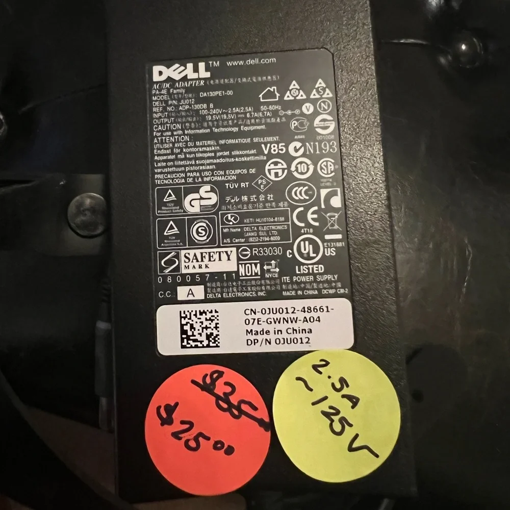 EUC 💻Laptop charger 100-240V~2.5A.